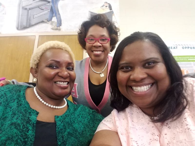 Leslie With Her Sorority Sisters